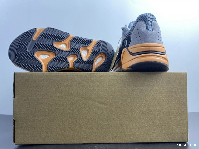 700 Boost Sun Adidas Yeezy V2 GW0296 0801